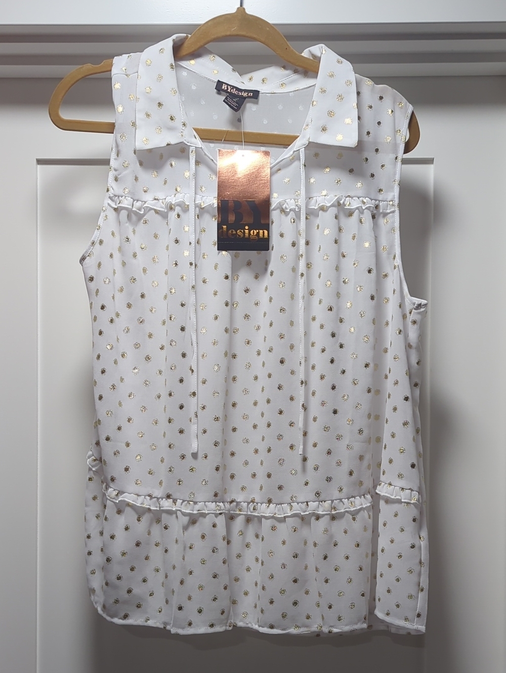 BY Design White Sleeveless Camisole with Gold Dot Print